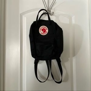 Fjallraven kanken mini black backpack